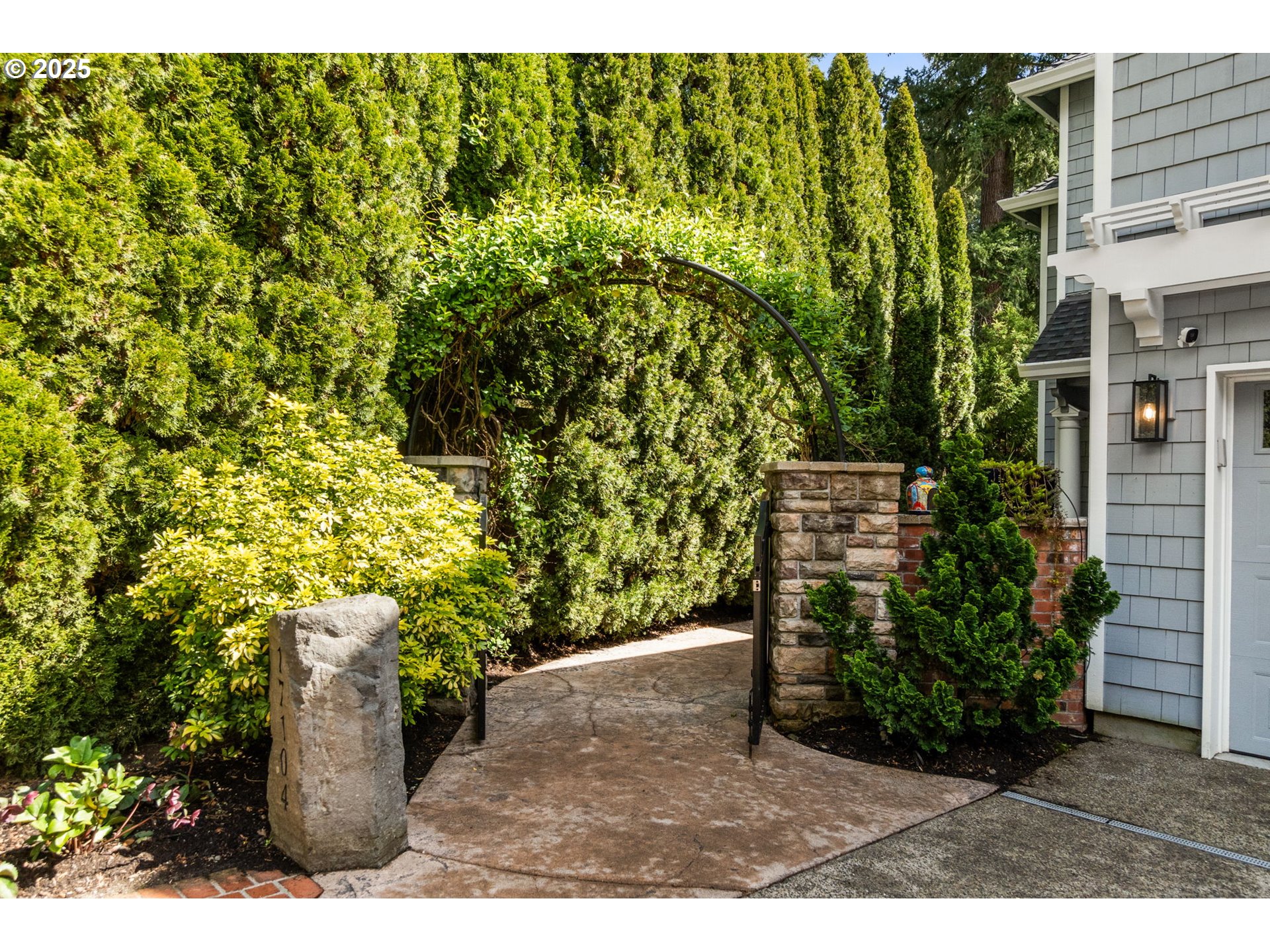 17104 CEDAR RD