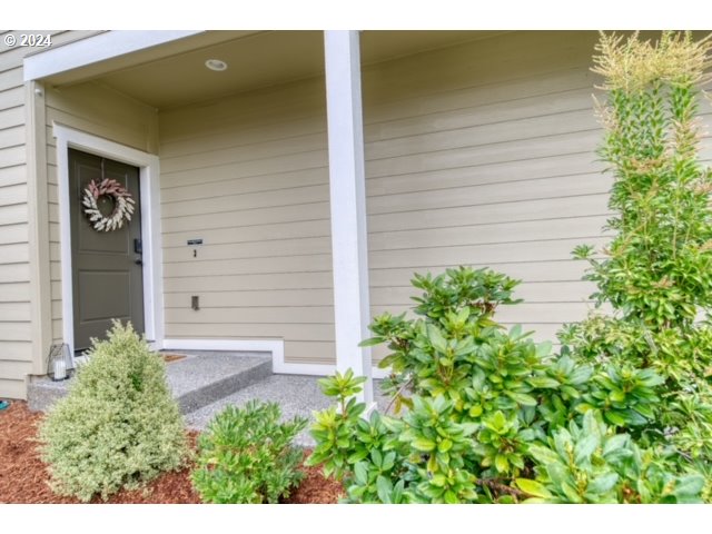 33337 SW HAVLIK DR