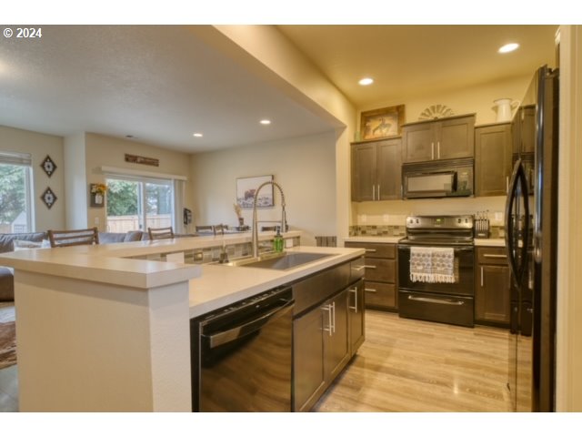 33337 SW HAVLIK DR