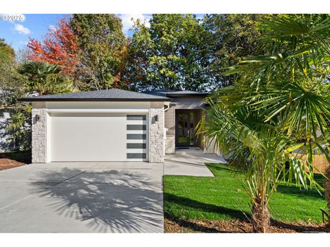 310 BARR DR Kelso WA 98626