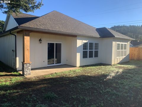 A home in Port Orford