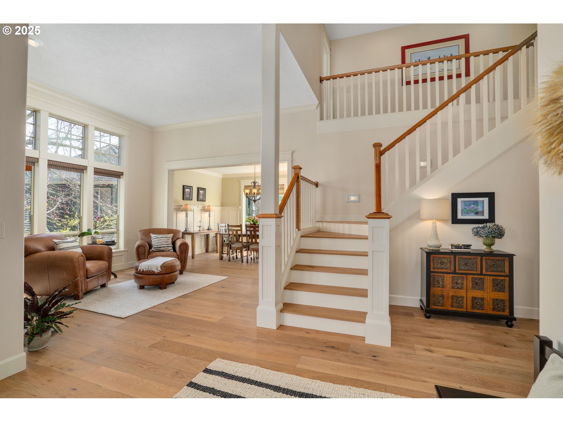 3056 ROXBURY DR