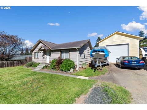 458 16TH AVE Coos Bay OR 97420