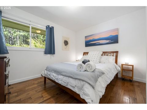 Tiny photo for 49867 Hills Creek Rd, Oakridge, OR 97463 (MLS # 658717628)
