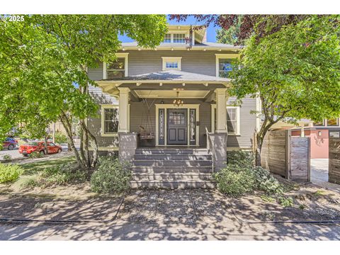 933 SE 31ST AVE Portland OR 97214