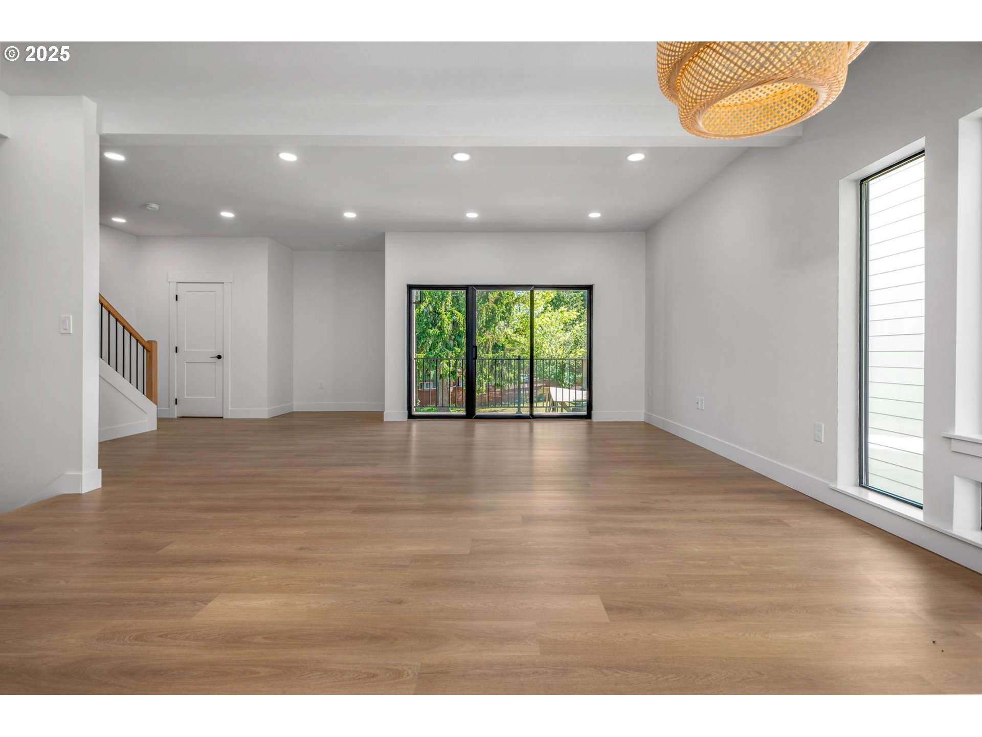 10727 NE FREMONT ST