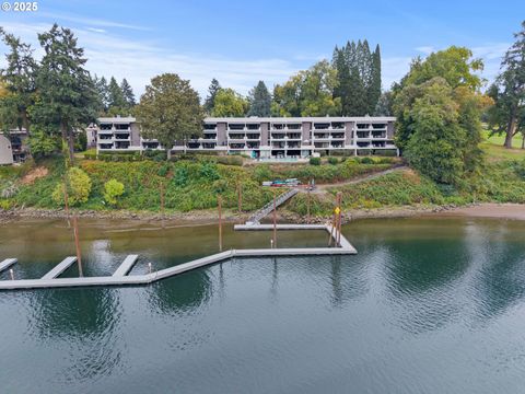 790 SE WEBBER ST 104 Portland OR 97202