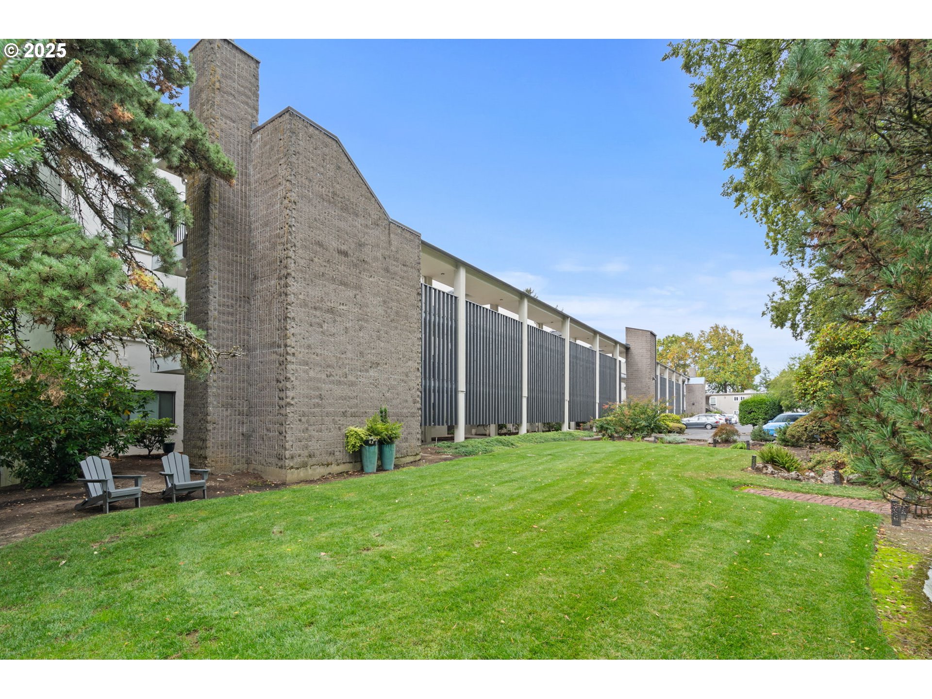 790 SE WEBBER ST 104