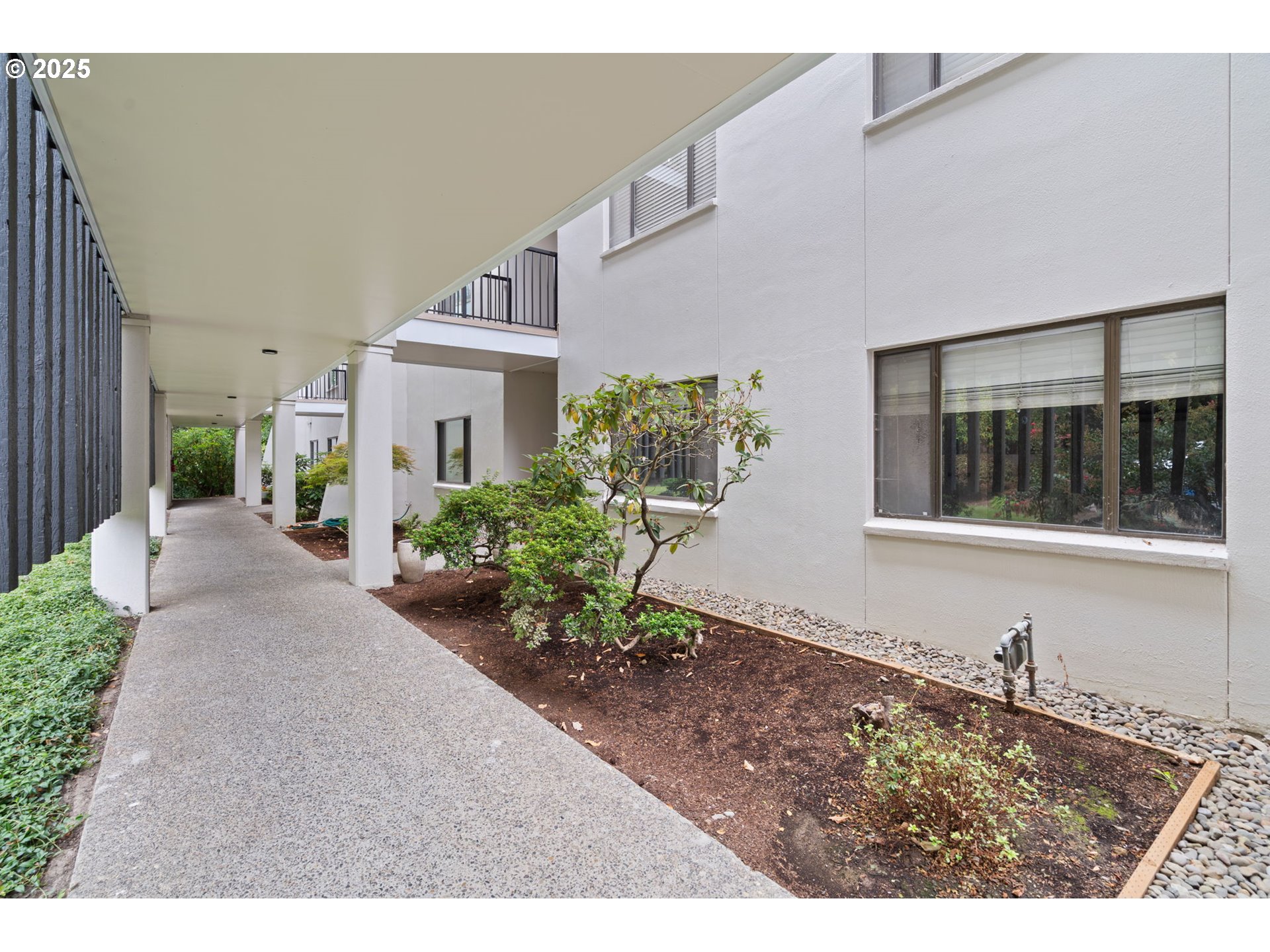 790 SE WEBBER ST 104