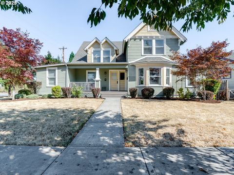 511 NE LINCOLN ST Hillsboro OR 97124
