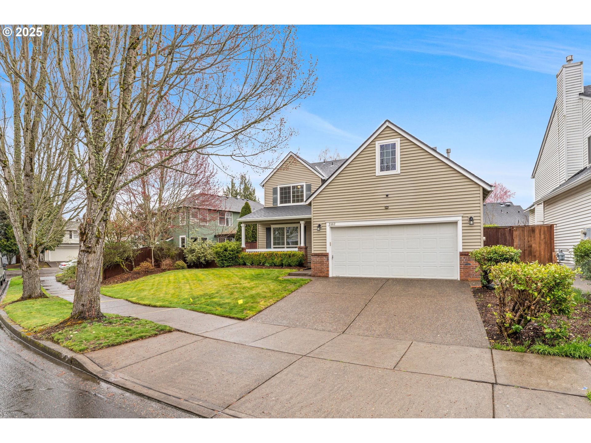 2462 NE 11TH AVE