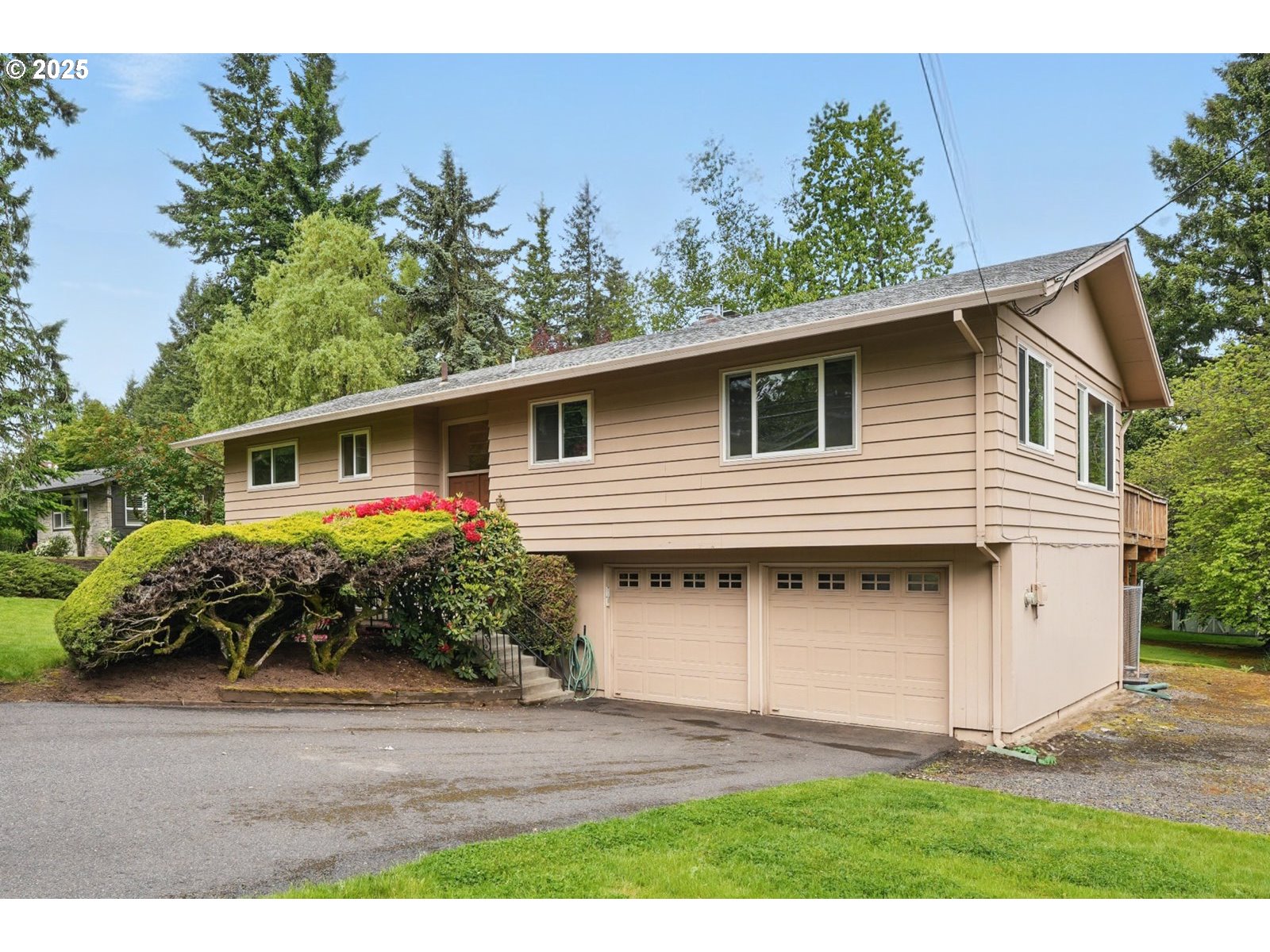 1033 MARYLHURST DR