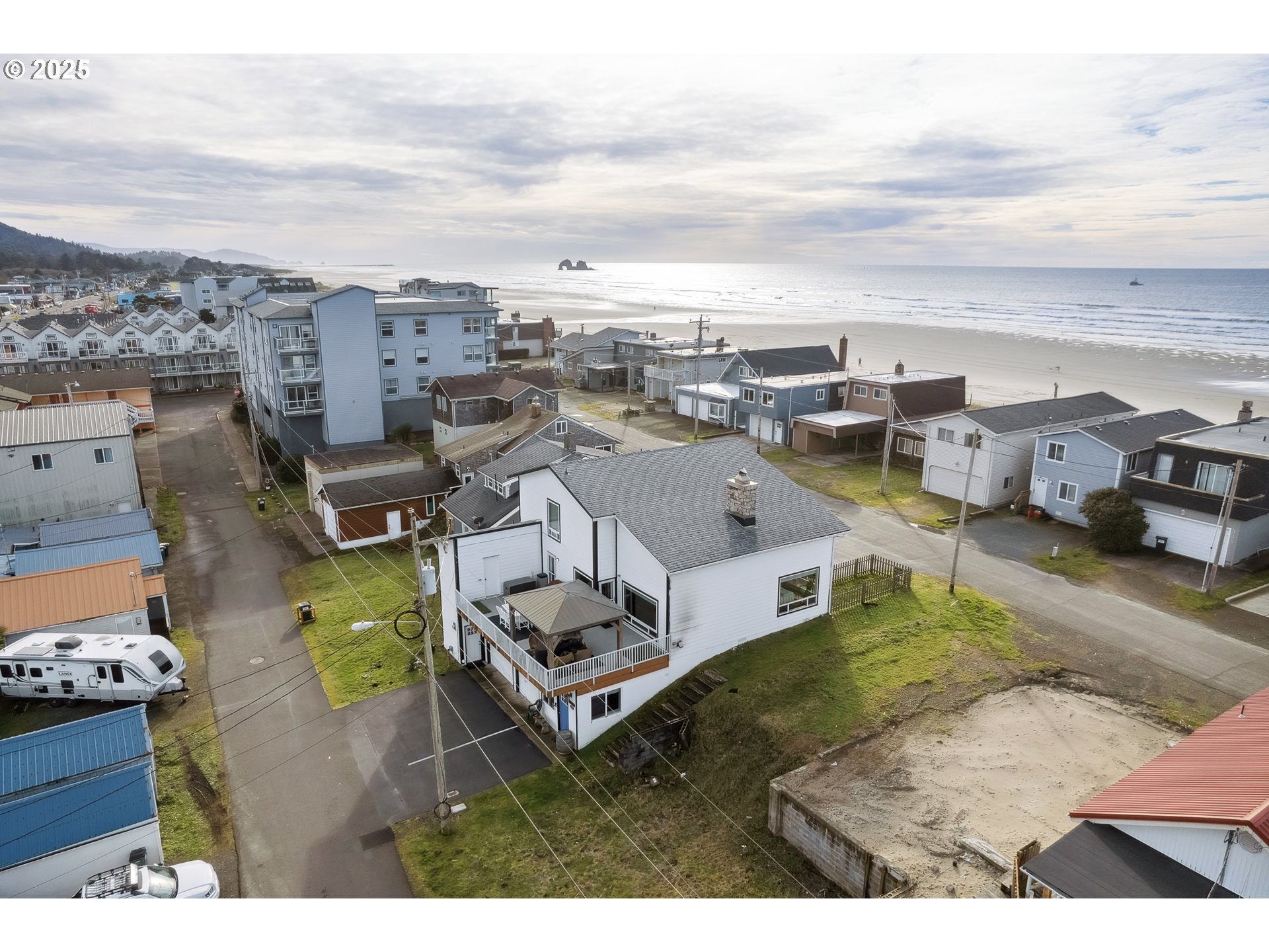 Rockaway Beach, Oregon 97136, United States, 4 Bedrooms Bedrooms, ,3 BathroomsBathrooms,Residential,Active,10628
