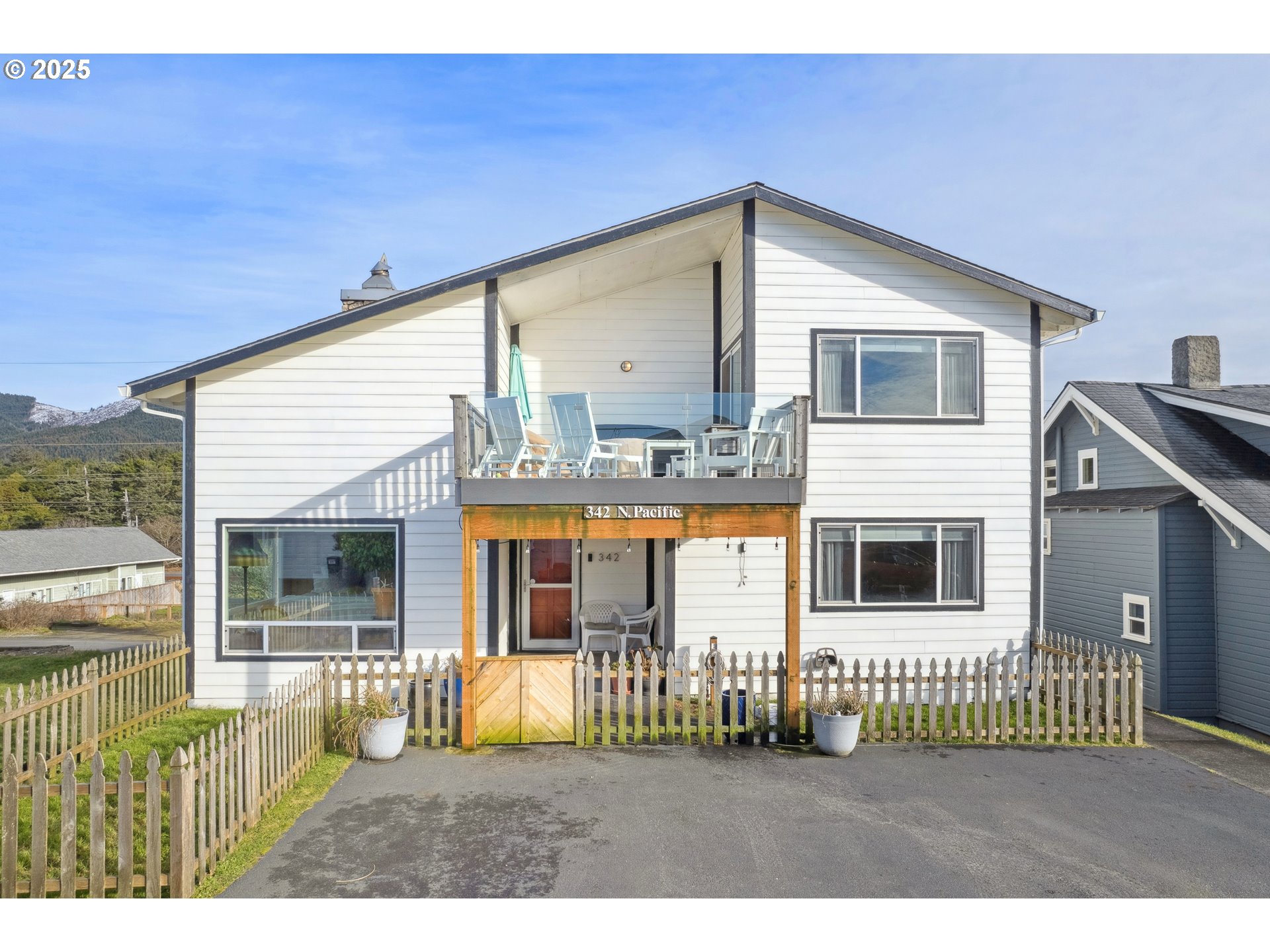 Rockaway Beach, Oregon 97136, United States, 4 Bedrooms Bedrooms, ,3 BathroomsBathrooms,Residential,Active,10628