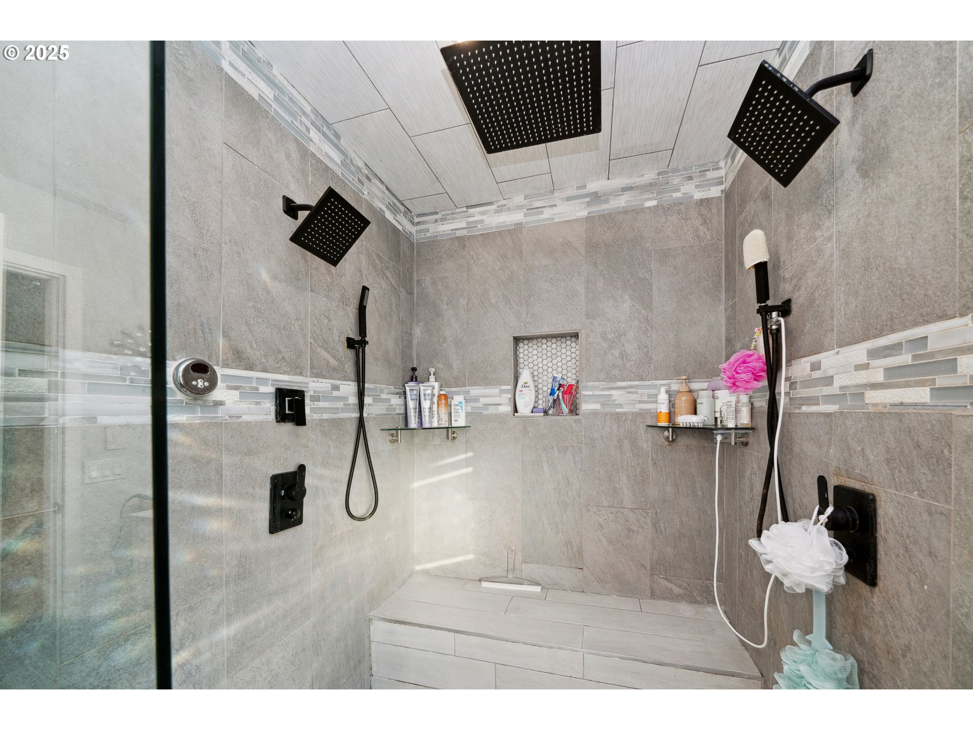 Rockaway Beach, Oregon 97136, United States, 4 Bedrooms Bedrooms, ,3 BathroomsBathrooms,Residential,Active,10628