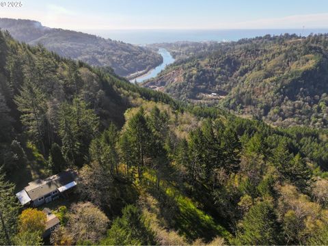 17360 MOUNTAIN DR Brookings OR 97415