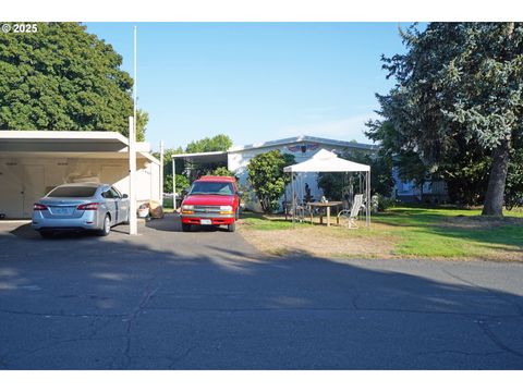 12430 N SOUTH SHORE AVE Portland OR 97217