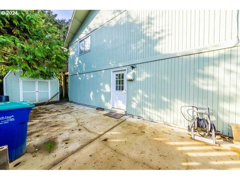 A home in Depoe Bay