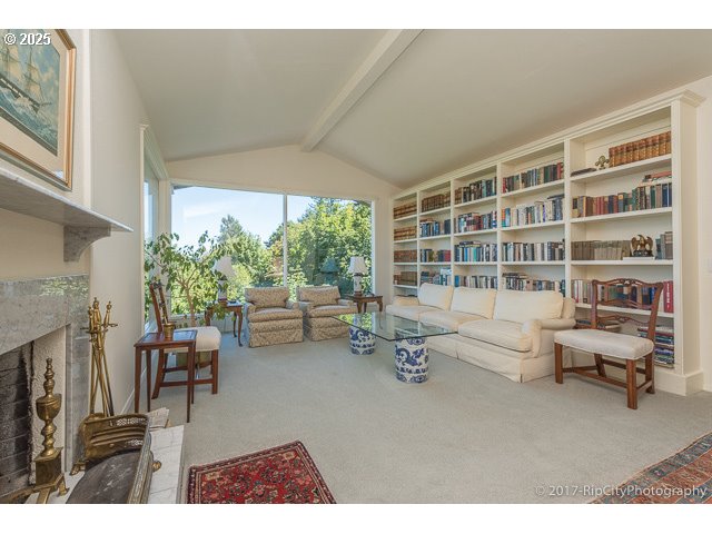 3800 SW HUMPHREY BLVD