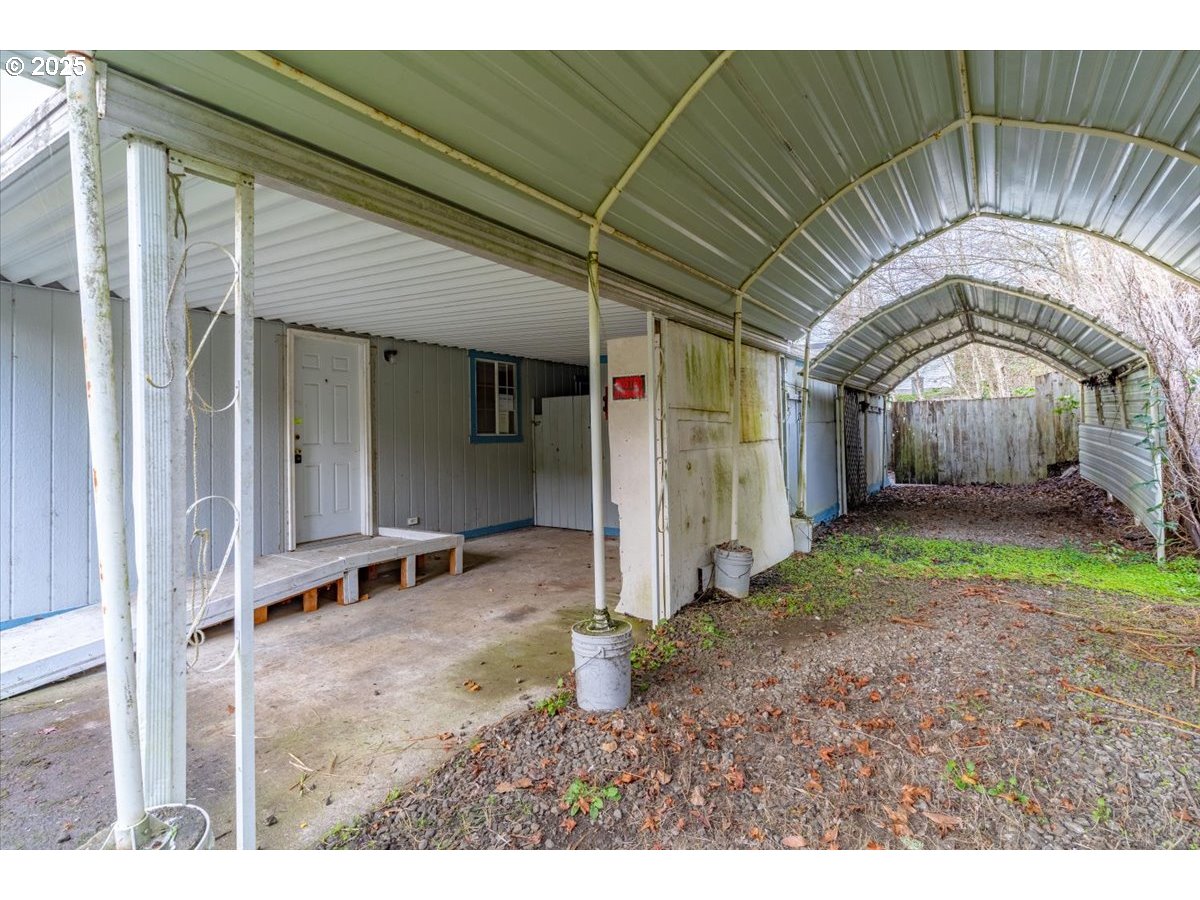 560 NE CHERRY HILL RD