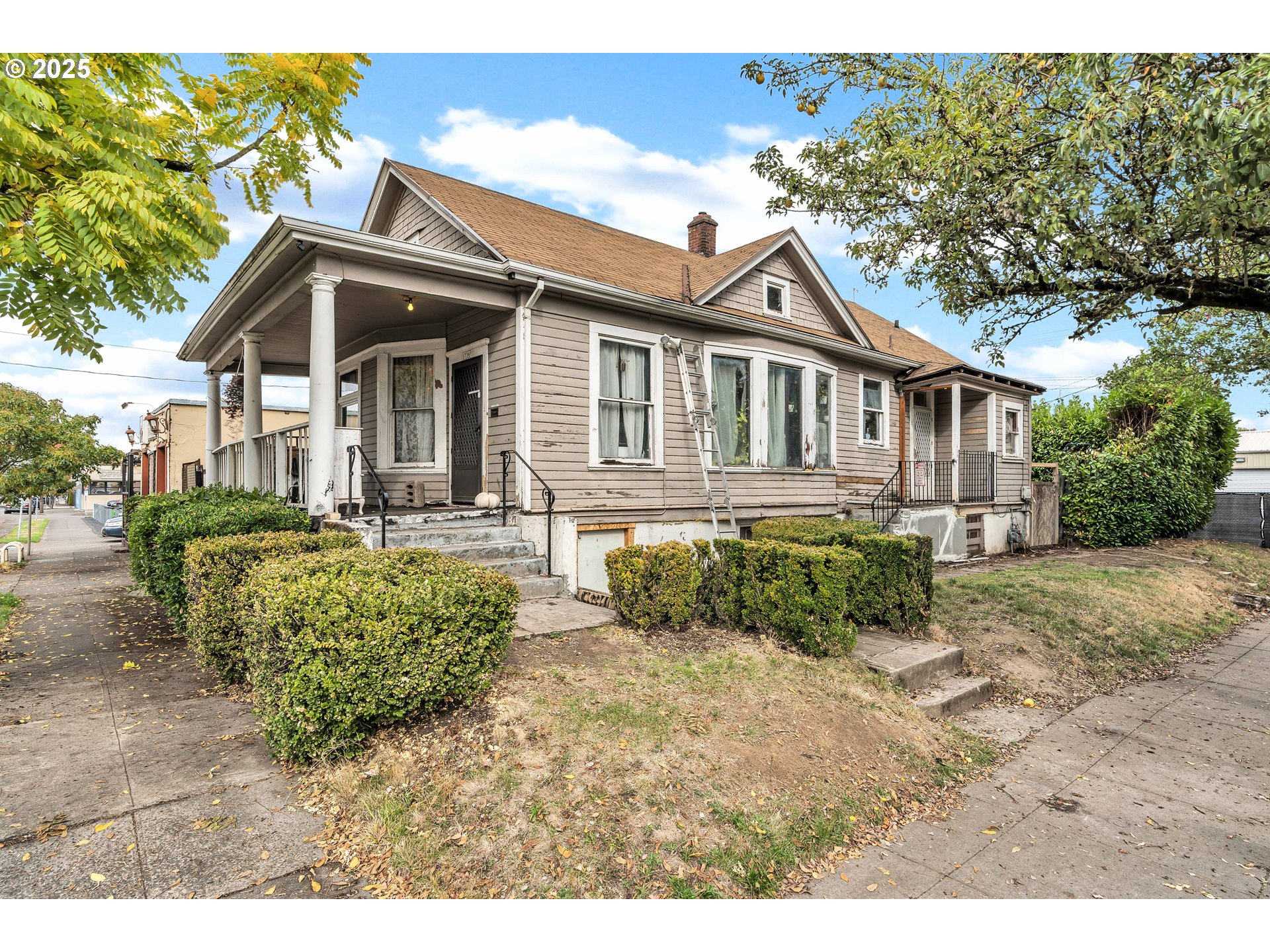 1736 SE 7TH AVE