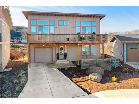 162 BLUE HERON CT The Dalles OR 97058