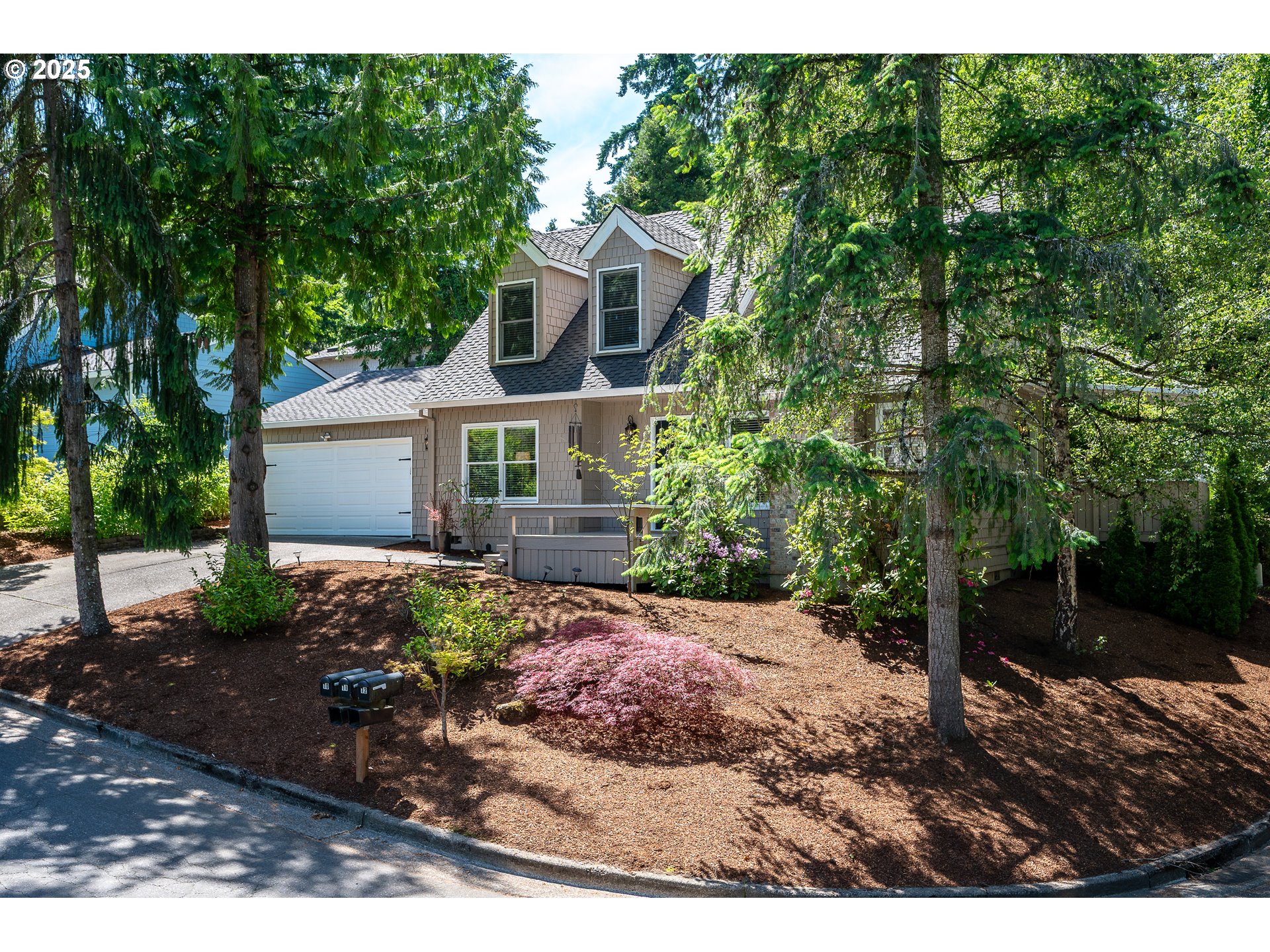9 EAGLE CREST DR
