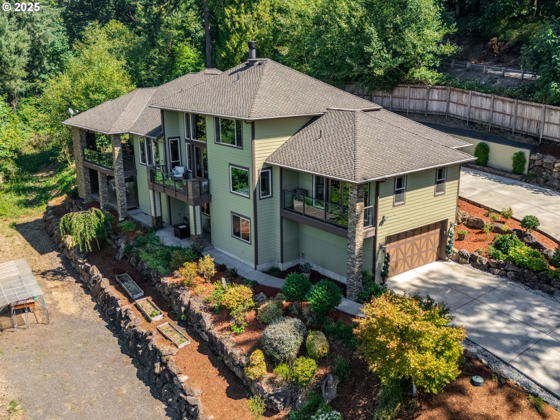 625 NECTARINE DR