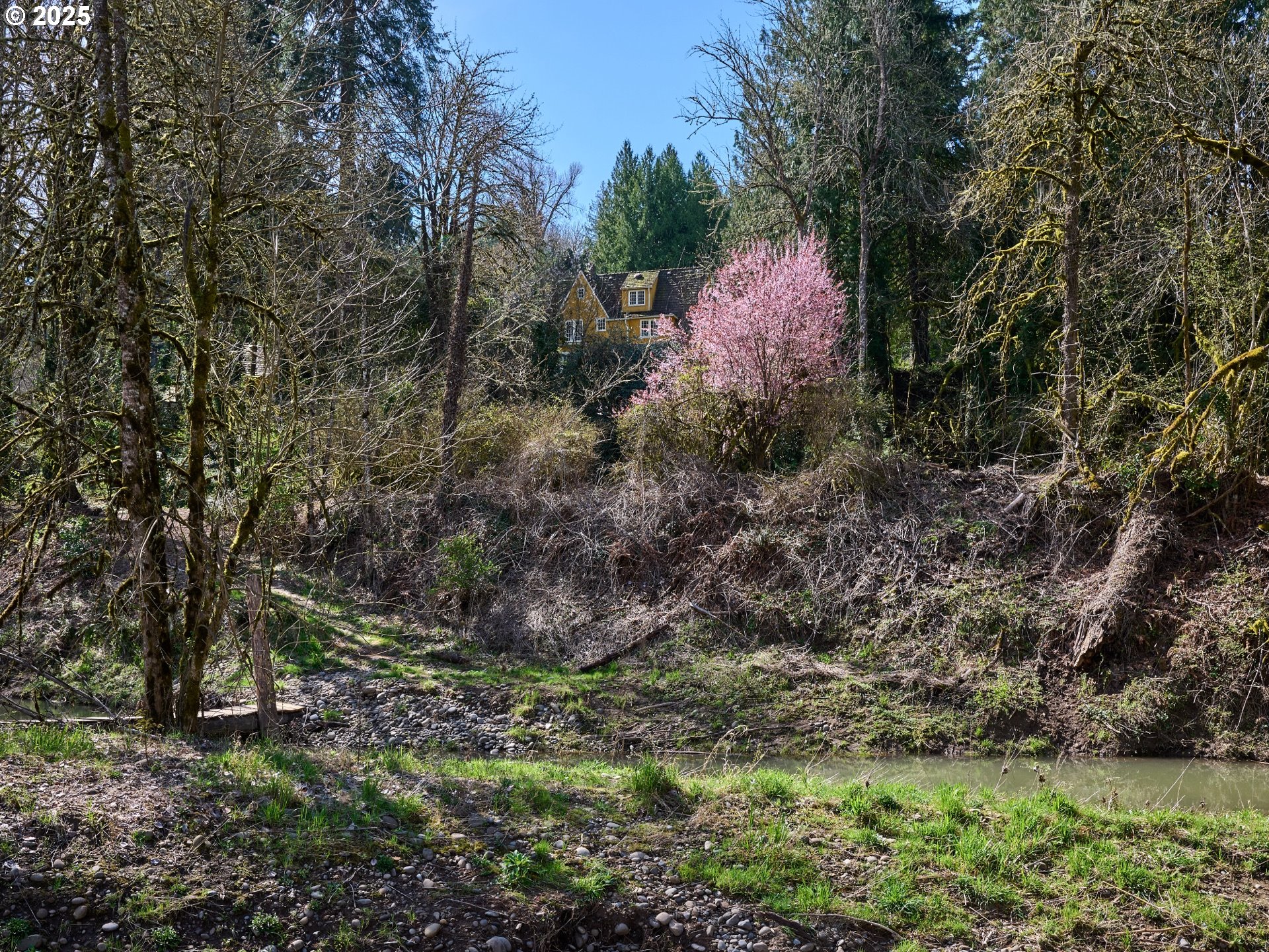 Oregon City, Oregon 97045, United States, 3 Bedrooms Bedrooms, ,4 BathroomsBathrooms,Residential,Active,97967