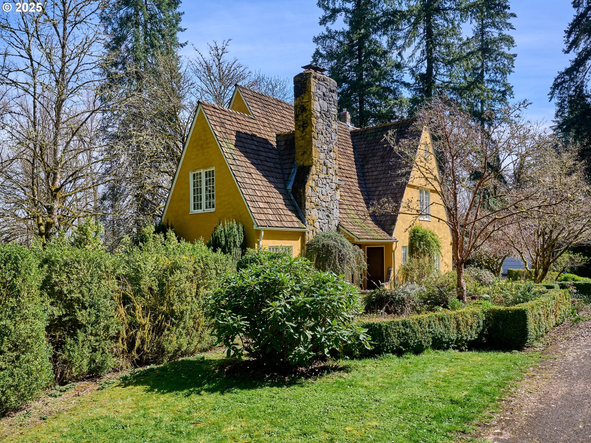 Oregon City, Oregon 97045, United States, 3 Bedrooms Bedrooms, ,4 BathroomsBathrooms,Residential,Active,97967