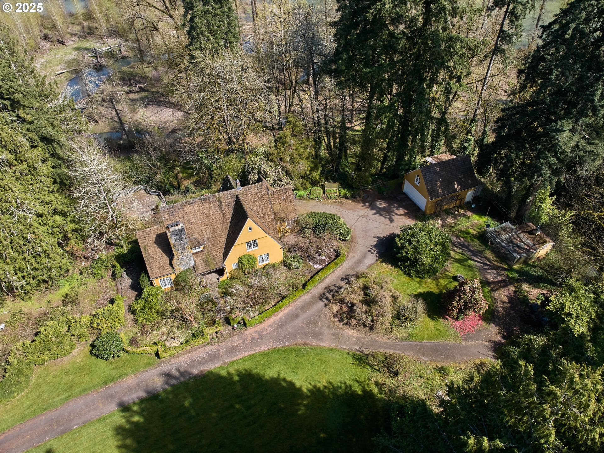 15361 CLACKAMAS RIVER DR