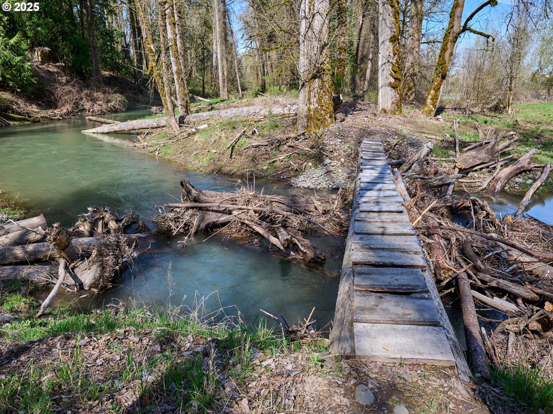 Oregon City, Oregon 97045, United States, 3 Bedrooms Bedrooms, ,4 BathroomsBathrooms,Residential,Active,97967
