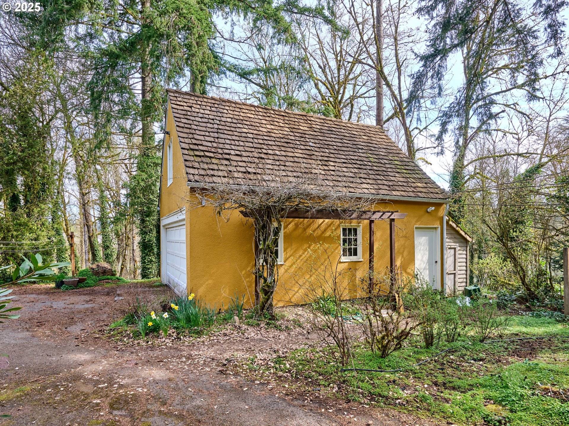 Oregon City, Oregon 97045, United States, 3 Bedrooms Bedrooms, ,4 BathroomsBathrooms,Residential,Active,97967