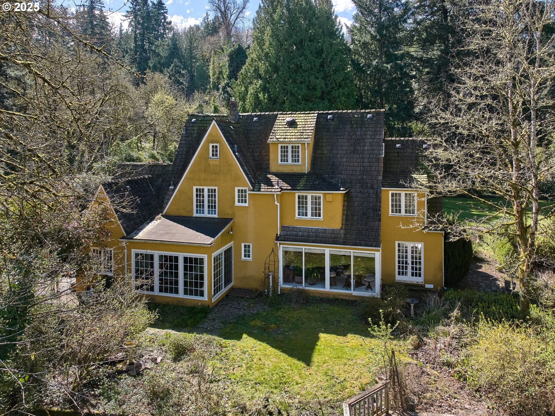 15361 CLACKAMAS RIVER DR