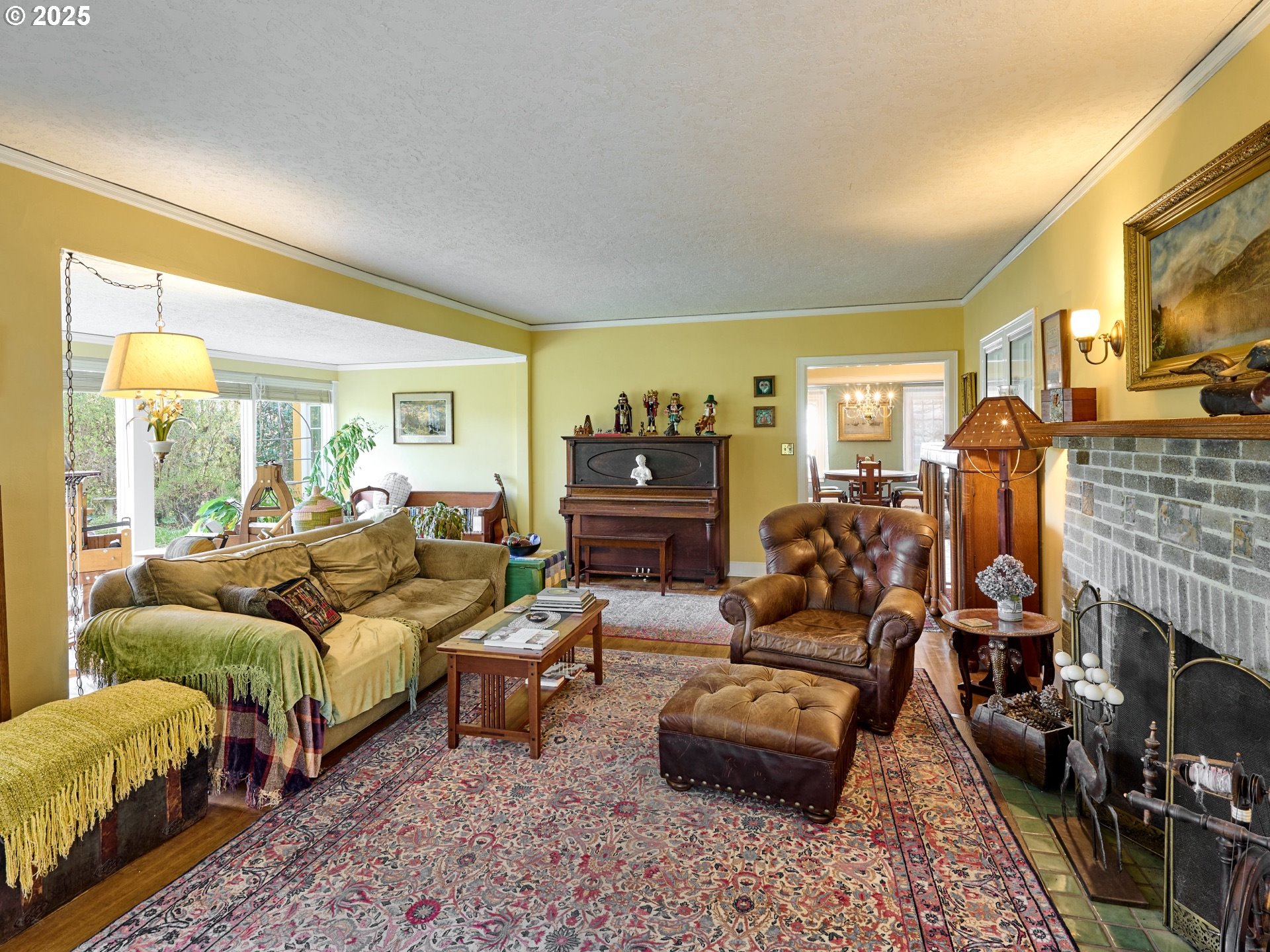 Oregon City, Oregon 97045, United States, 3 Bedrooms Bedrooms, ,4 BathroomsBathrooms,Residential,Active,97967