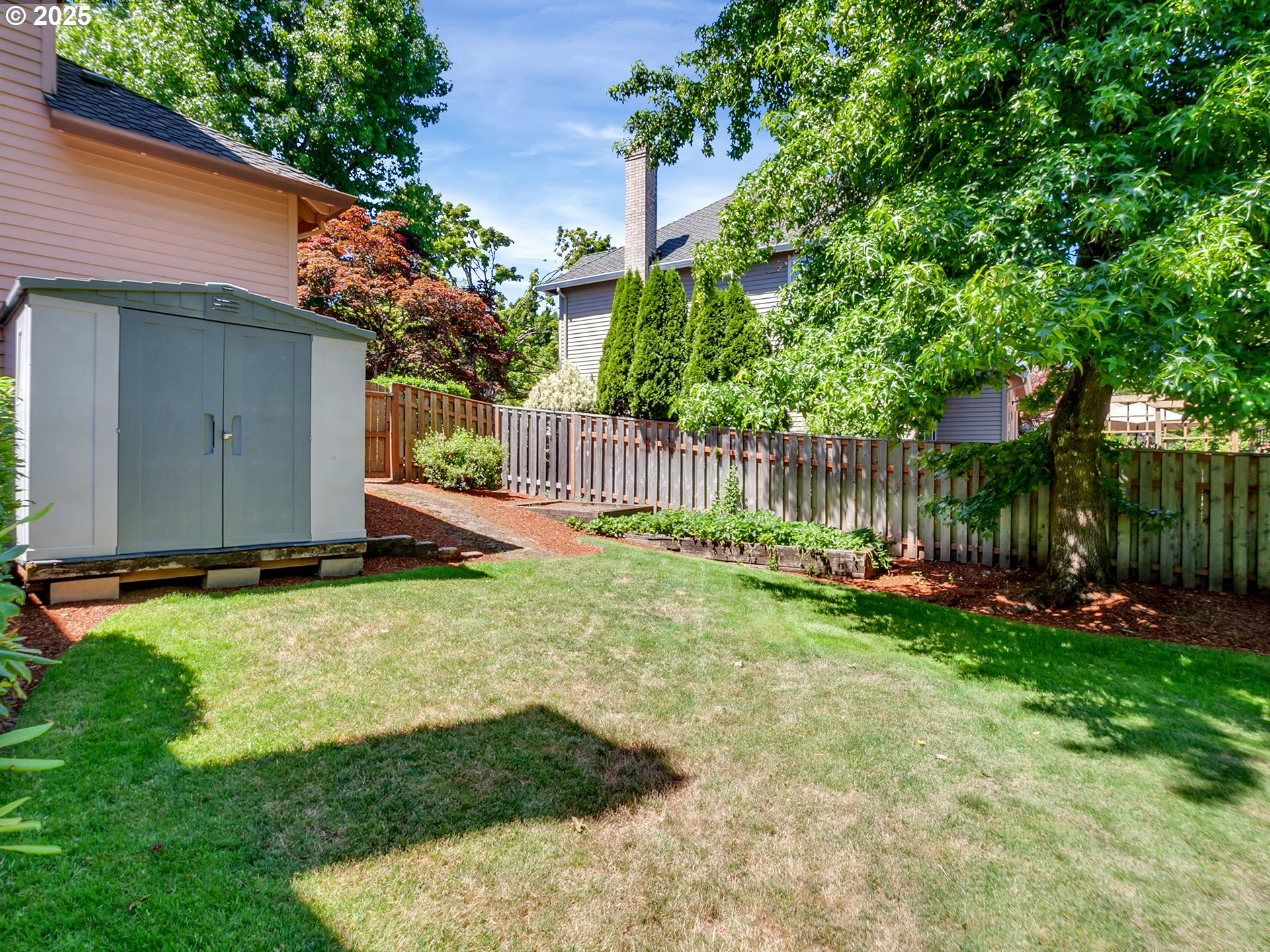 2061 BAY MEADOWS DR