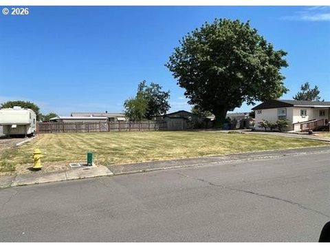 11842 NE CHATEAU DR NE Woodburn OR 97071