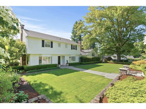2100 HILLSIDE DR Lake Oswego OR 97034