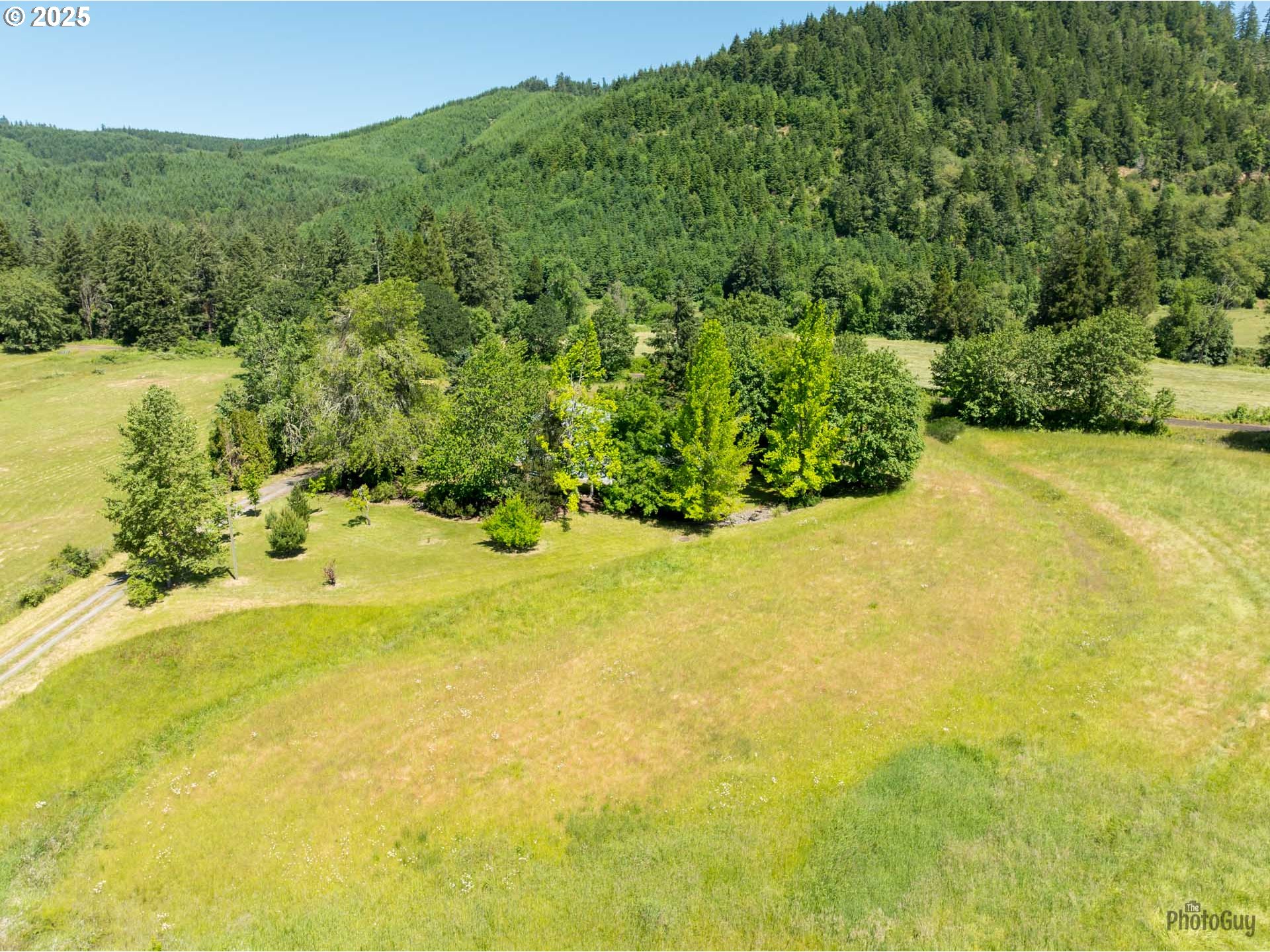 Cottage Grove, Oregon 97424, United States, 3 Bedrooms Bedrooms, ,3 BathroomsBathrooms,Residential,Active,15463