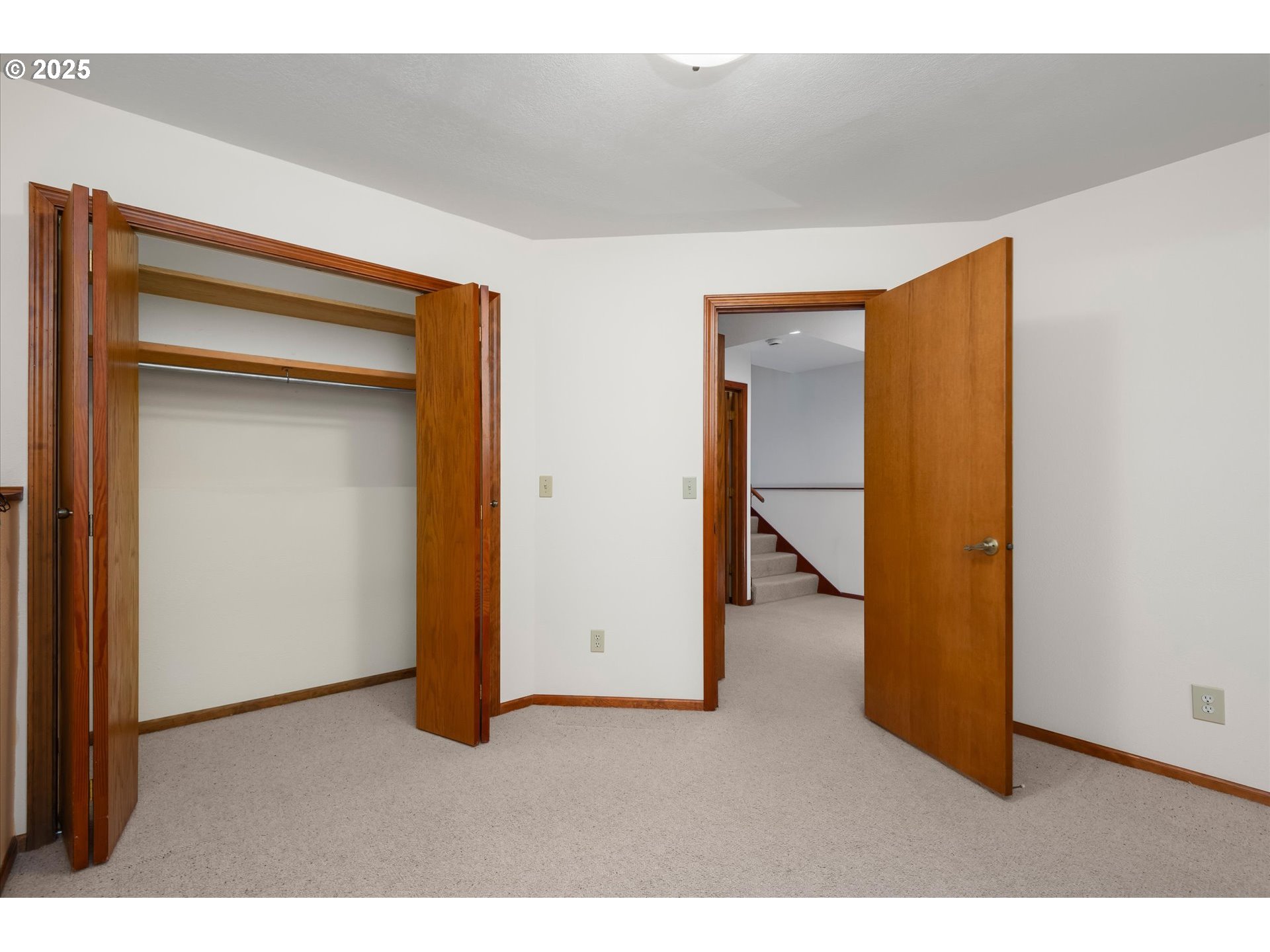 Cottage Grove, Oregon 97424, United States, 3 Bedrooms Bedrooms, ,3 BathroomsBathrooms,Residential,Active,15463