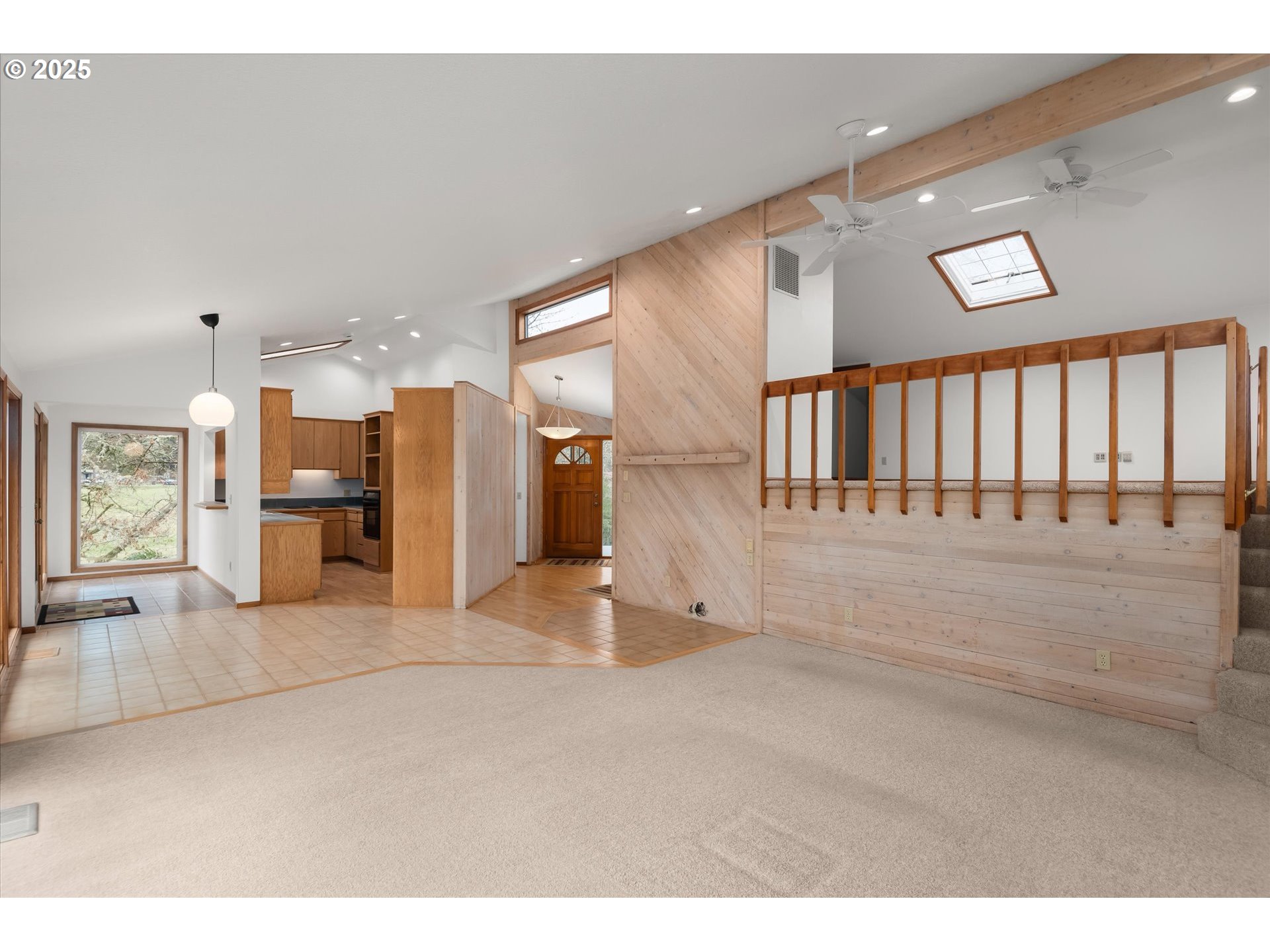 Cottage Grove, Oregon 97424, United States, 3 Bedrooms Bedrooms, ,3 BathroomsBathrooms,Residential,Active,15463