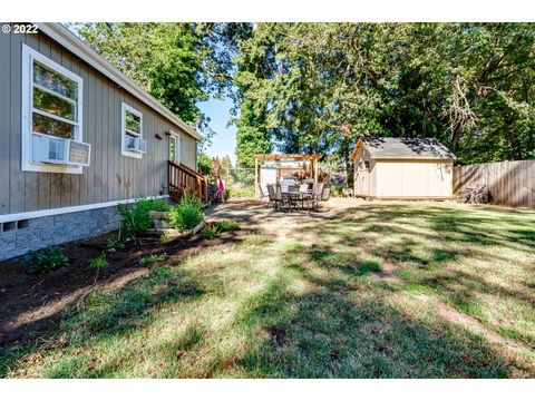 A home in Cottage Grove