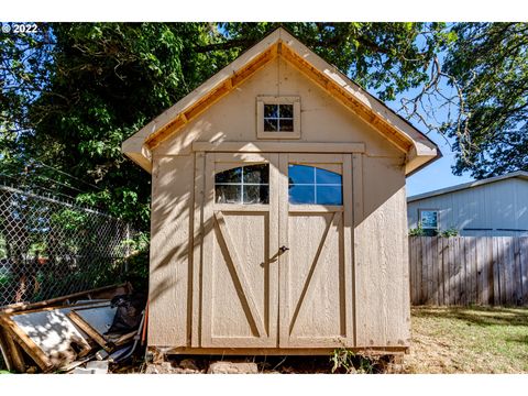 A home in Cottage Grove