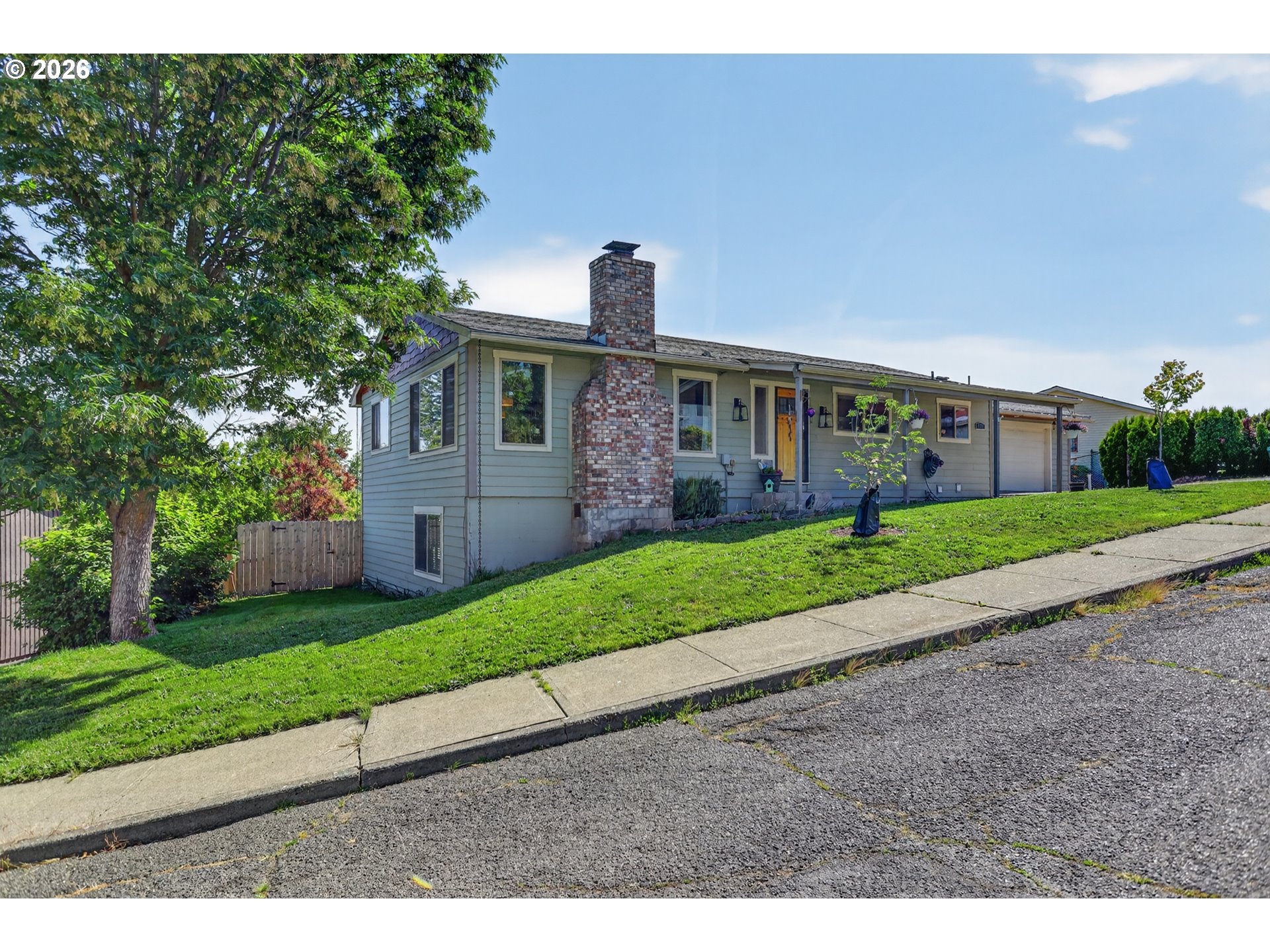 713 E 21ST PL
