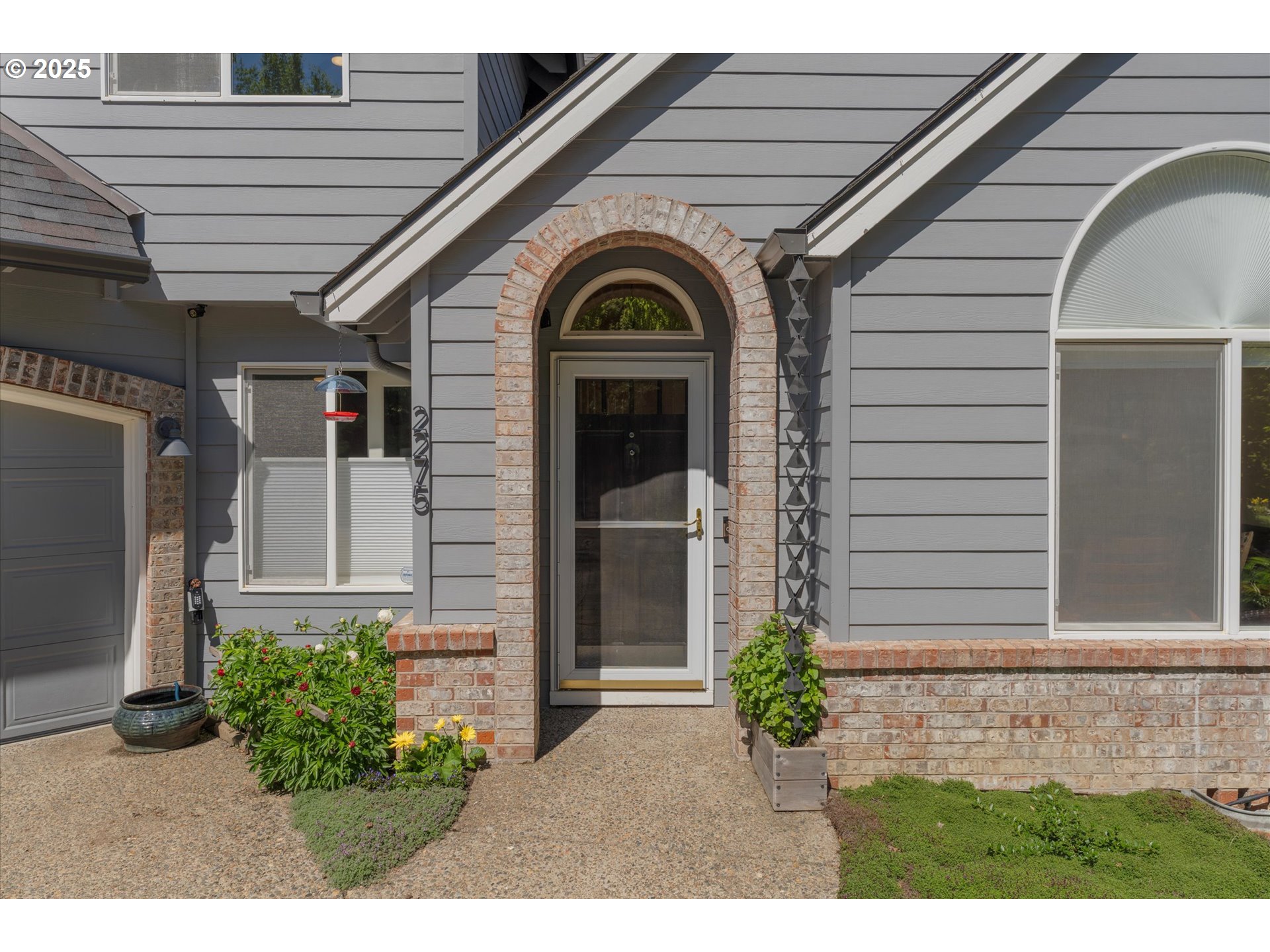 2275 RIVER HEIGHTS CIR