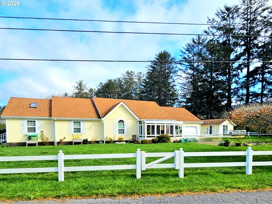 15482 MORRISON LN, BROOKINGS, OR 97415 - Image 6f3bafe07bae2b62cadca8a29f0a4fbd/445525866