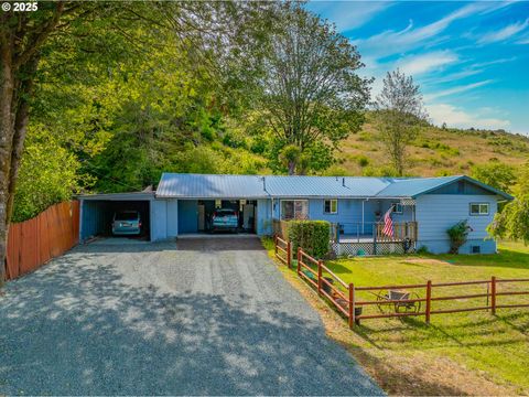 51320 MYRTLE CREEK RD Myrtle Point OR 97458