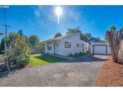 8125 SE 52ND AVE Portland OR 97206