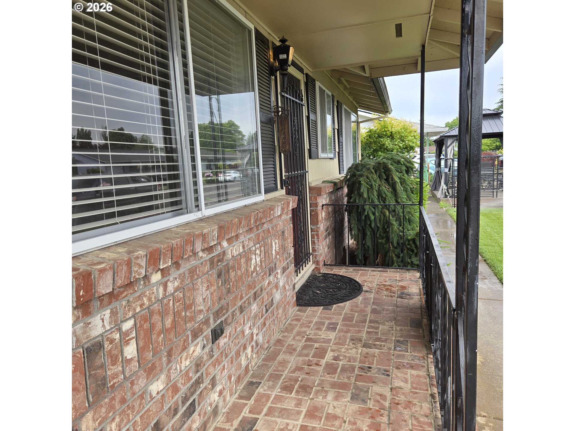 2215 COUNTRY CLUB TER