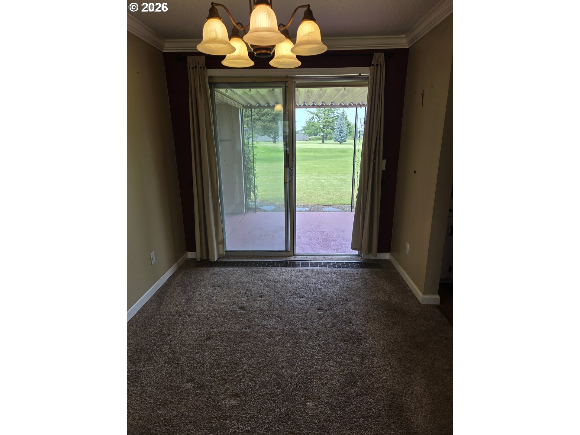 2215 COUNTRY CLUB TER